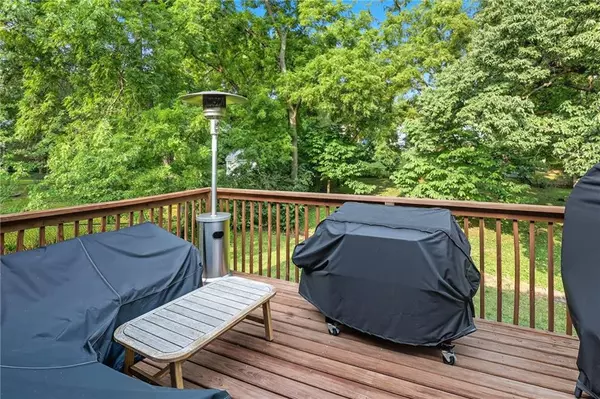 Gladstone, MO 64118,6708 N Grand AVE