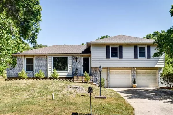 3625 N Walnut ST, Kansas City, MO 64116