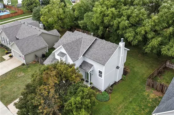 Louisburg, KS 66053,1416 Starbrooke DR