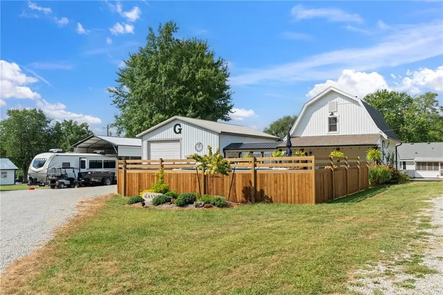 604 S Daviess ST, Gallatin, MO 64640