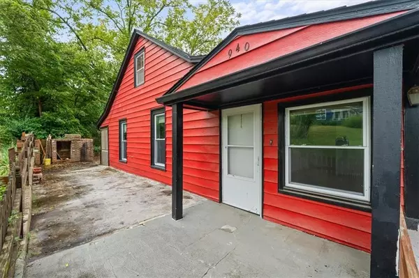 Lexington, MO 64067,940 Cliff ST