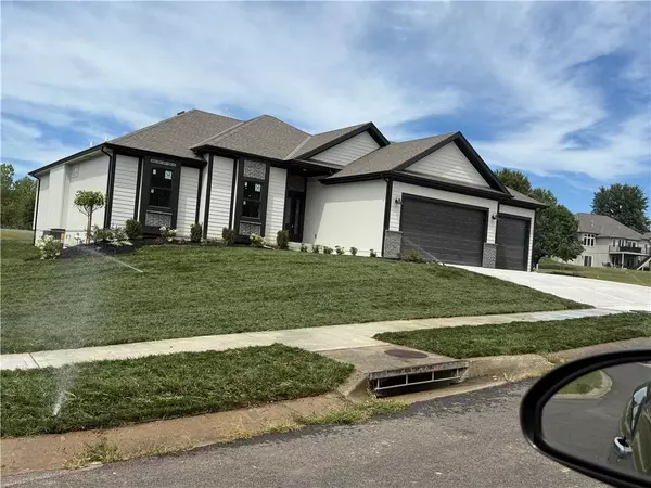 Smithville, MO 64089,504 Blackhawke DR
