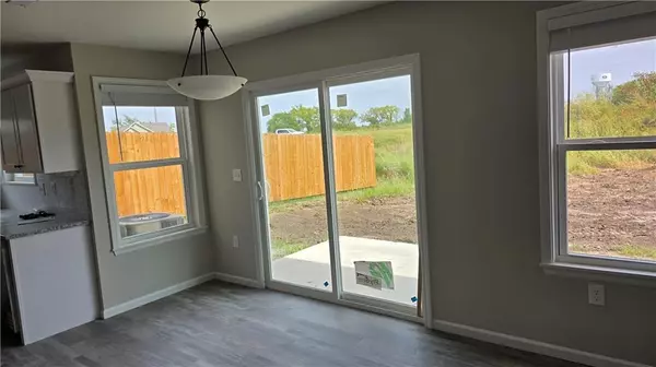 Ottawa, KS 66067,1736 Elderberry LN