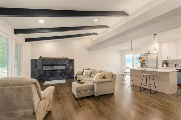 Prairie Village, KS 66208,4915 W 79 ST