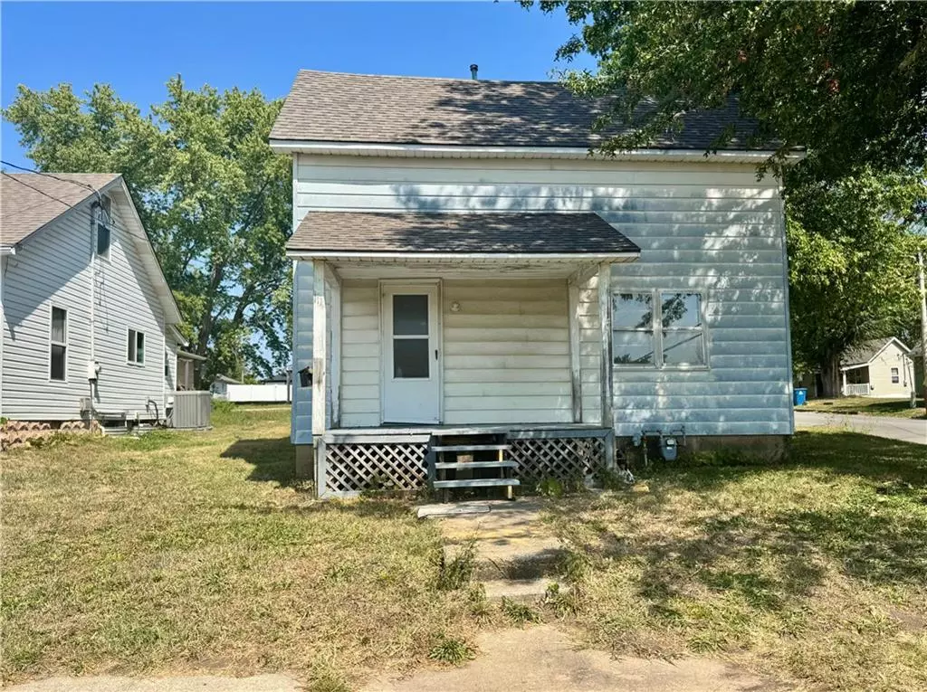 Odessa, MO 64076,111 E Dryden ST
