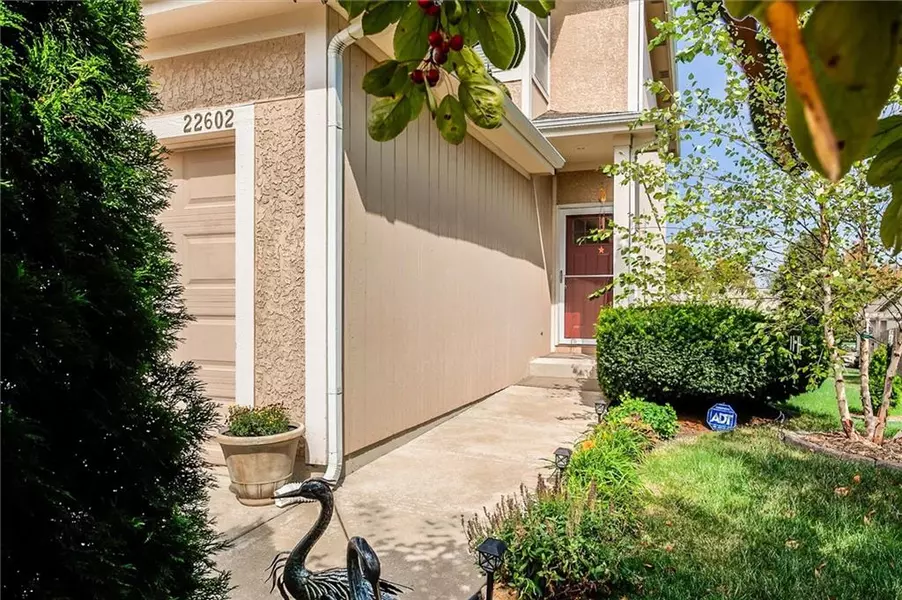 22602 W 72nd TER, Shawnee, KS 66227