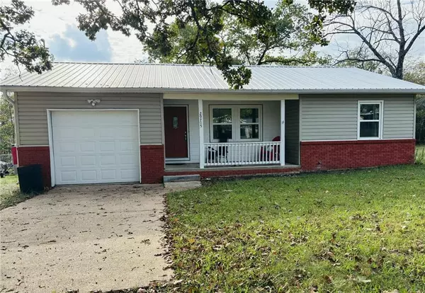 29715 Bobcat DR, Warsaw, MO 65355
