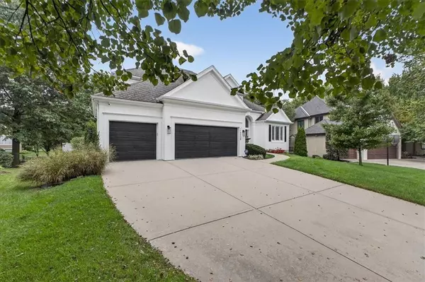 Overland Park, KS 66223,14738 Outlook ST