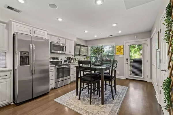 Kansas City, MO 64105,1033 WASHINGTON ST