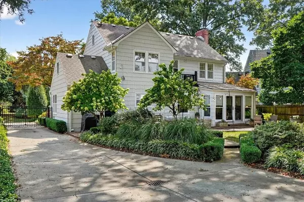 Kansas City, MO 64113,6908 Valley RD