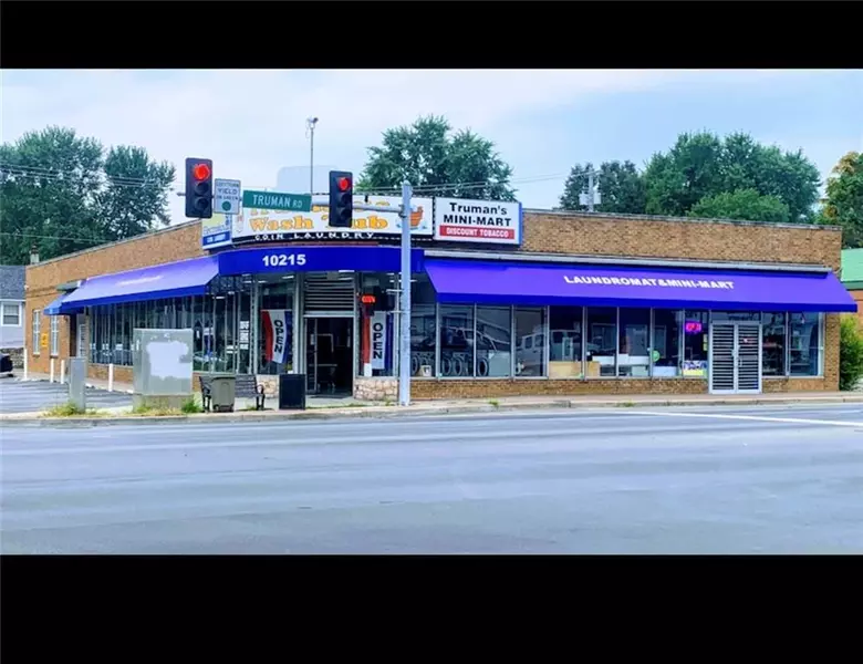 10215 E truman RD, Independence, MO 64052