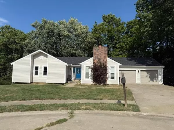 3329 Primrose LN, St Joseph, MO 64503