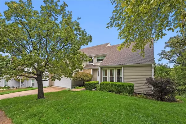 7927 Hallet ST, Lenexa, KS 66215