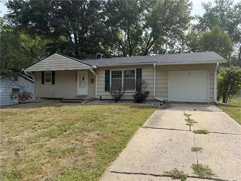13113 Sycamore AVE, Grandview, MO 64030