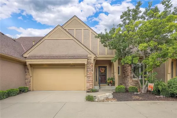 14075 S Summit ST, Olathe, KS 66062