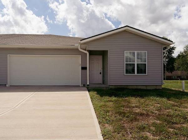 10715 46th TER #E, Kansas City, MO 64133