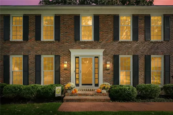 Leawood, KS 66206,10111 Howe DR