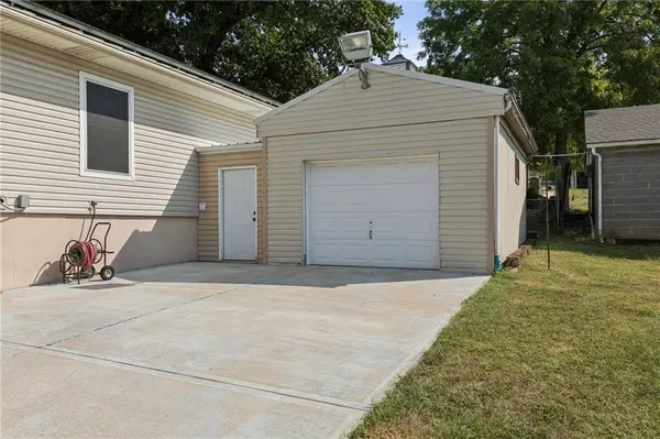 Liberty, MO 64068,307 N Gallatin ST