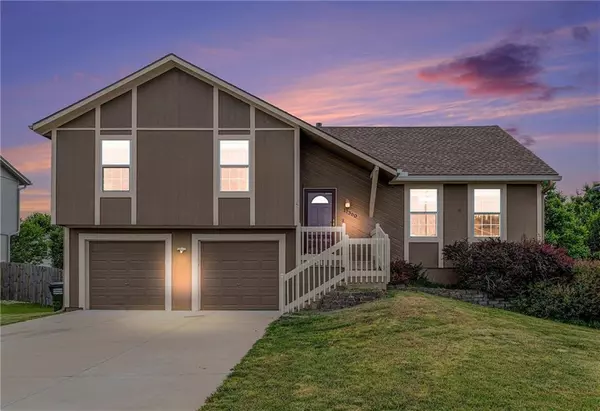 17360 S Ingrid ST, Gardner, KS 66030