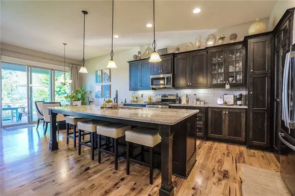 17833 W 166th ST, Olathe, KS 66062