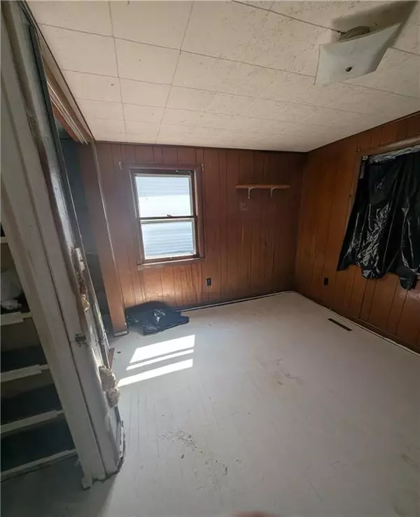 Atchison, KS 66002,1446 S 7th ST