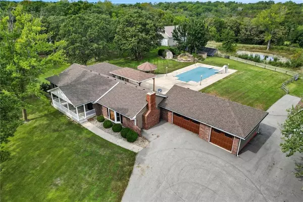 32210 E Stony Point School RD, Grain Valley, MO 64029