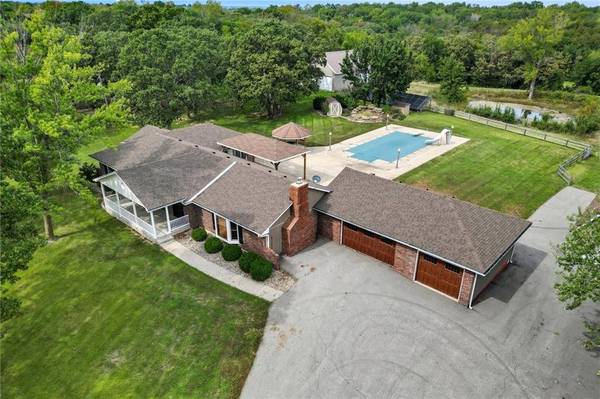 32210 E Stony Point School RD, Grain Valley, MO 64029