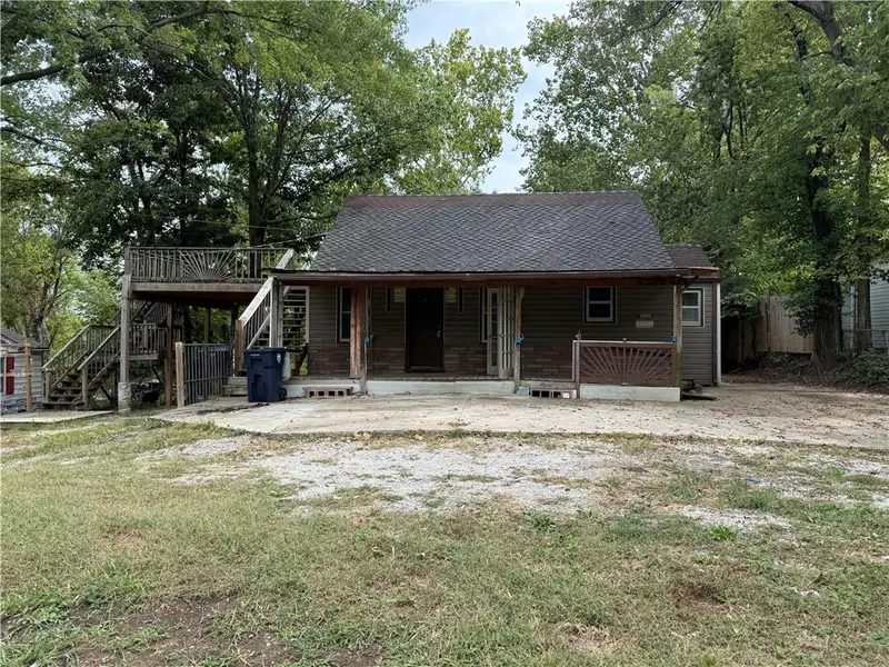 2449 McKinley AVE, Kansas City, MO 64129
