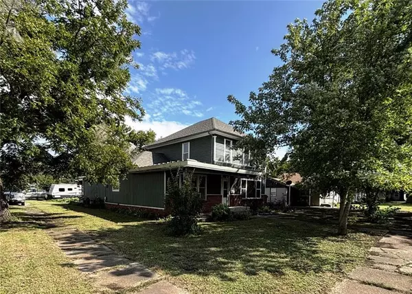 Chanute, KS 66720,318 N Wilson AVE