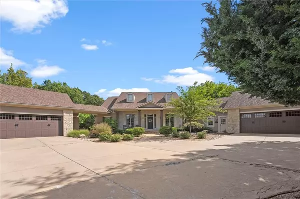 5635 Legler ST, Shawnee, KS 66217