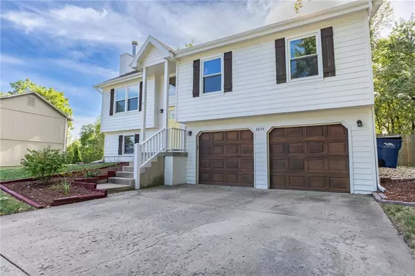 De Soto, KS 66018,8844 Golden LN