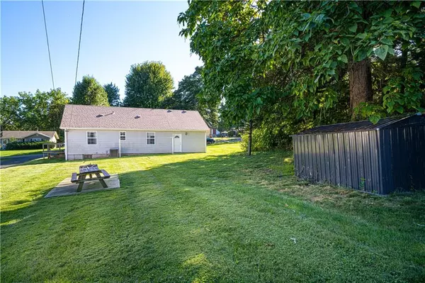 Savannah, MO 64485,1103 W Market ST