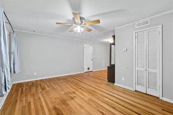 Overland Park, KS 66204,7115 Outlook ST