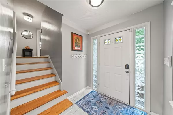 10013 Briar DR, Overland Park, KS 66207