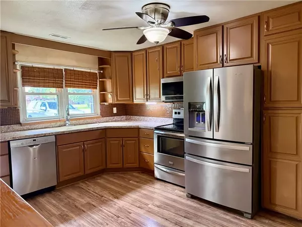 Burlington, KS 66839,825 Jarboe ST