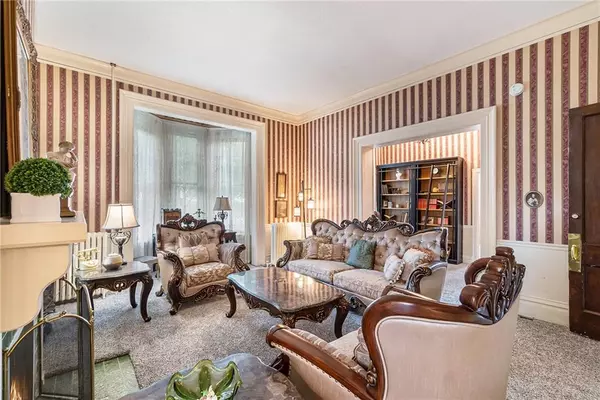 Leavenworth, KS 66048,1203 5th AVE