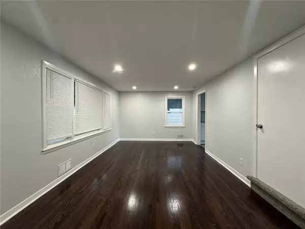 Kansas City, MO 64132,3818 E 71 TER