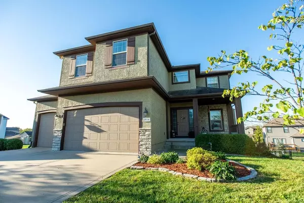 1814 Cayhill CT, Warrensburg, MO 64093