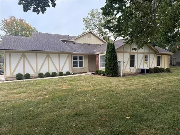 7102 Mastin ST, Shawnee, KS 66203