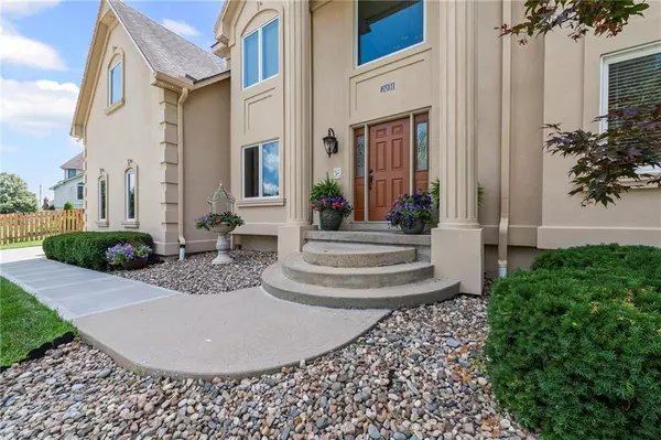 Blue Springs, MO 64014,2031 NE Waterfield PL