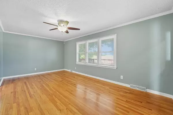 Lee's Summit, MO 64063,705 NE Chipman RD