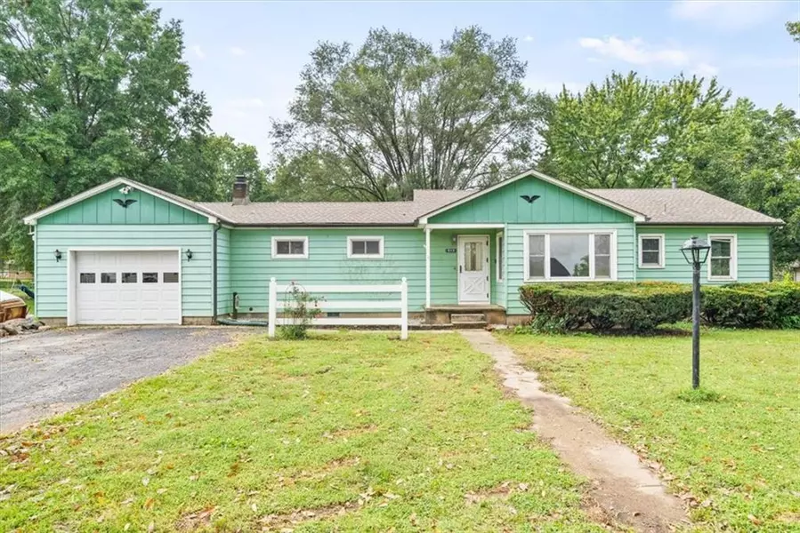 111 Park AVE, Buckner, MO 64016