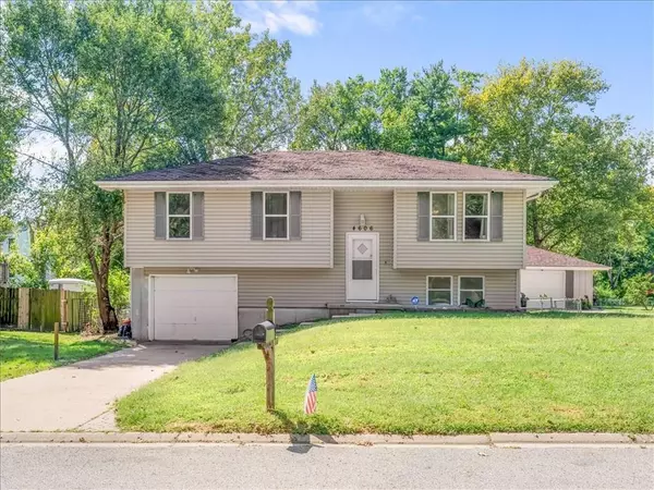 4606 Zebra LN, St Joseph, MO 64506