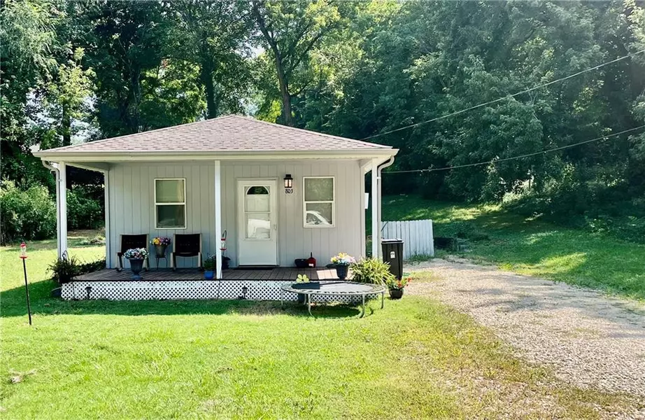 803 N 4th ST, Wathena, KS 66090