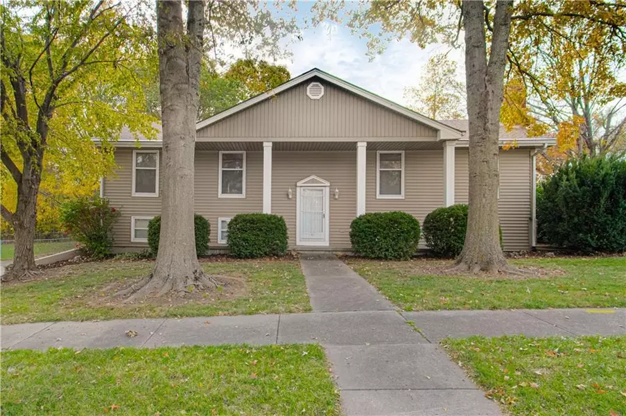 1 Emmy LN, Platte City, MO 64079