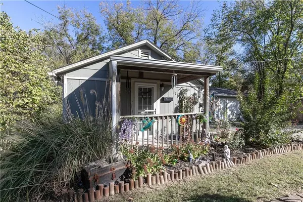 131 N Garfield AVE, Bonner Springs, KS 66012