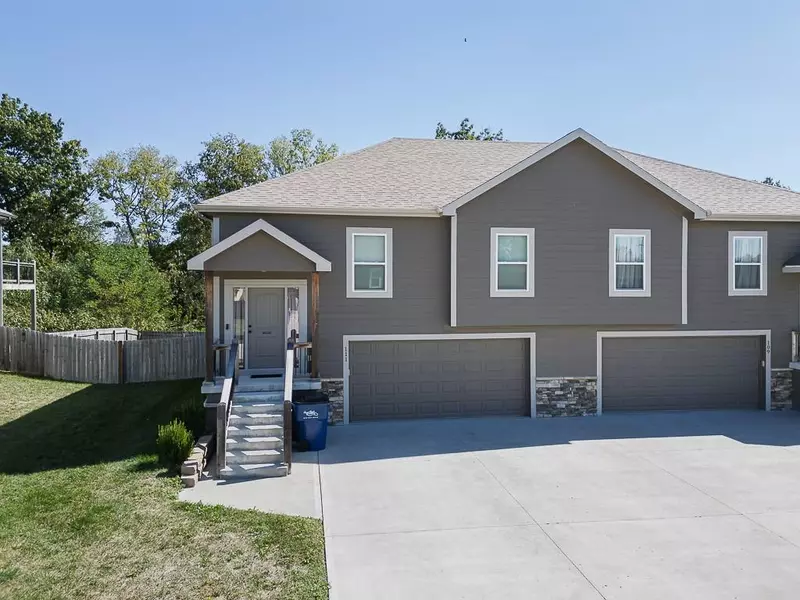 111 Mcgee ST, Tonganoxie, KS 66086