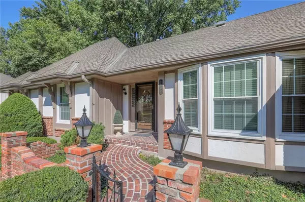 Leawood, KS 66209,2200 W 121st ST