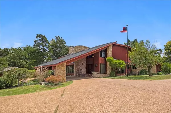 Fort Scott, KS 66701,402 lees circle DR