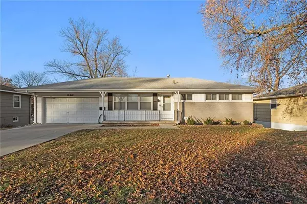 12418 E 49th TER #S, Independence, MO 64055